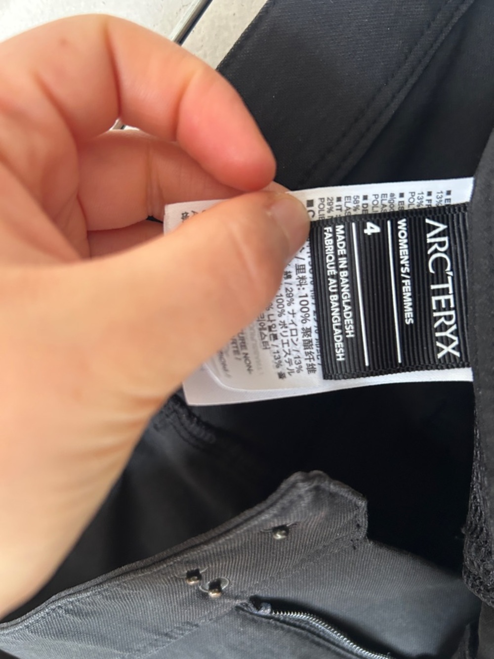 Arc’teryx Levon Casual Hiking Outdoor Pants Black Slim Straight sz 4 - Picture 8 of 9